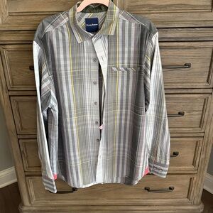 Tommy Bahama shirt striped with great detail size large